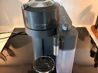 Nespresso/DeLonghi Vertuo Lattisma