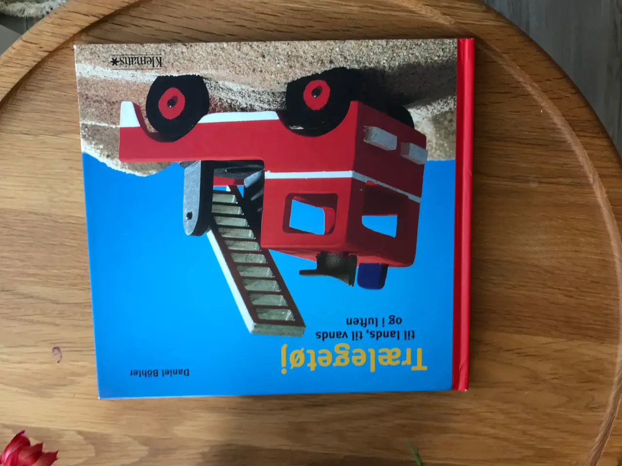 Billede 2 - Trælegetøj - til lands, til vands og i luften