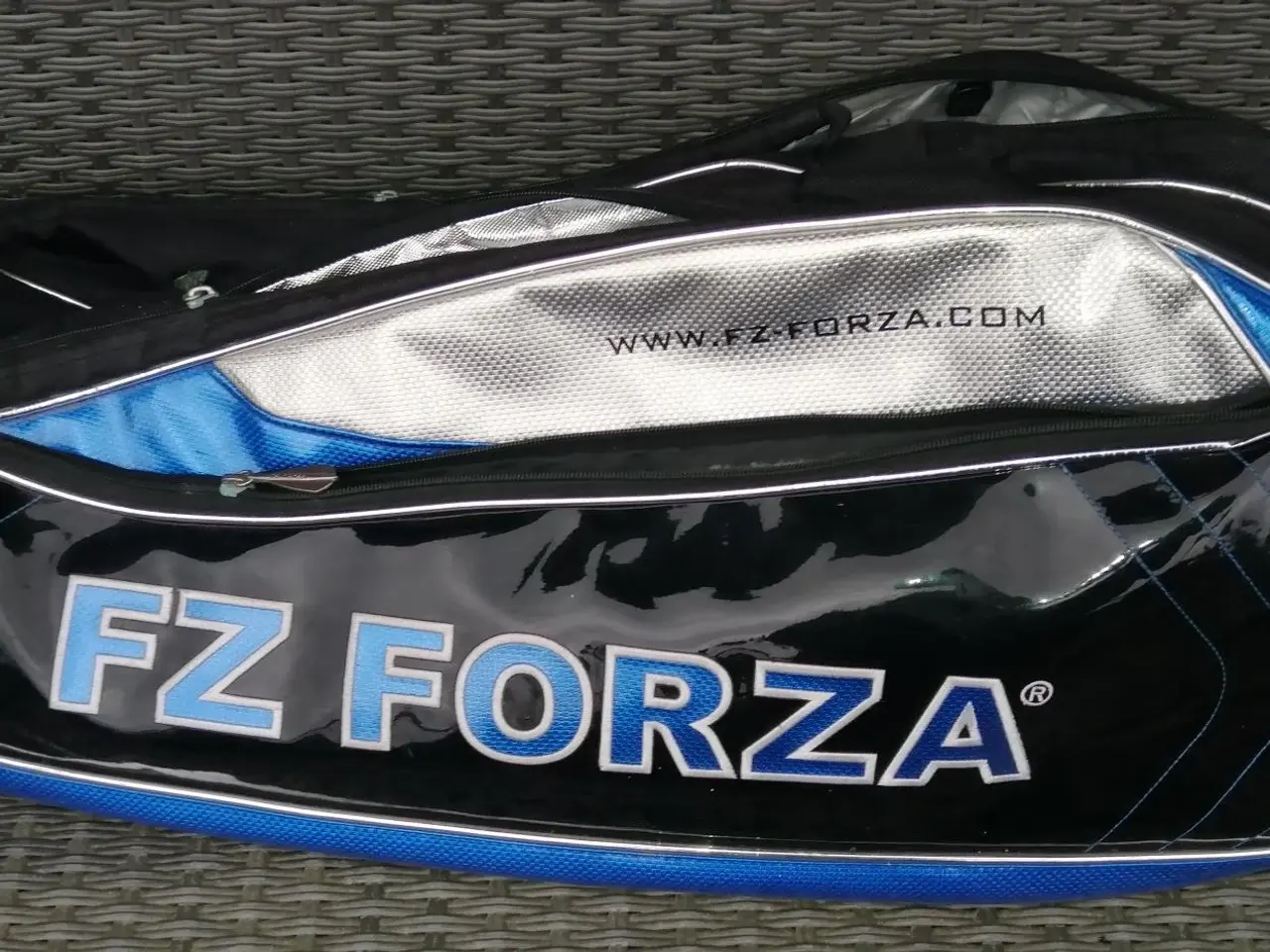 Billede 1 - FORZA TENNIS TASKE MED 3 STORE RUM