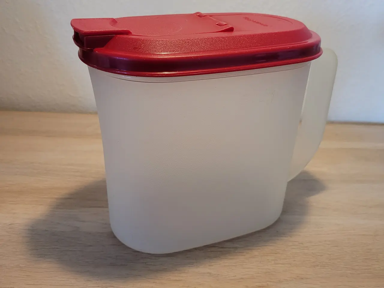 Billede 3 - Tupperware saftevands kander, stor eller lille