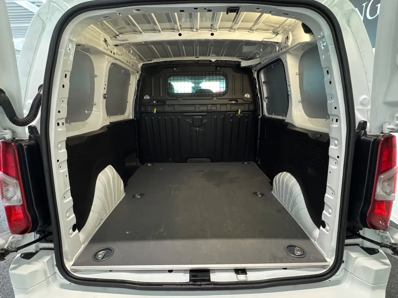 Billede 5 - Peugeot Partner 1,5 BlueHDi 130 L1V1 Ultimate EAT8 Van