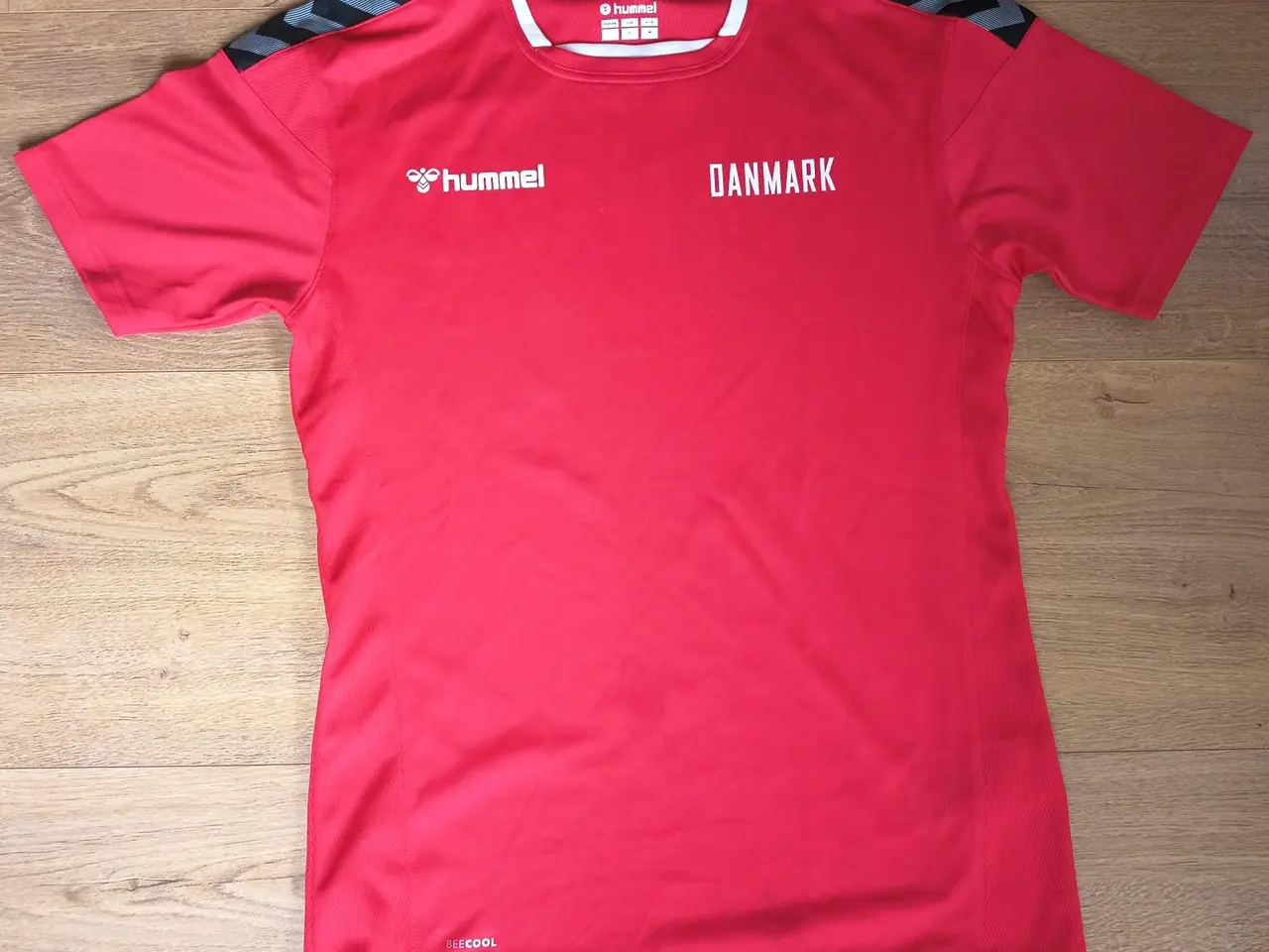 Billede 2 - DANMARK HUMMEL TRØJE, STR. S, SOM NY