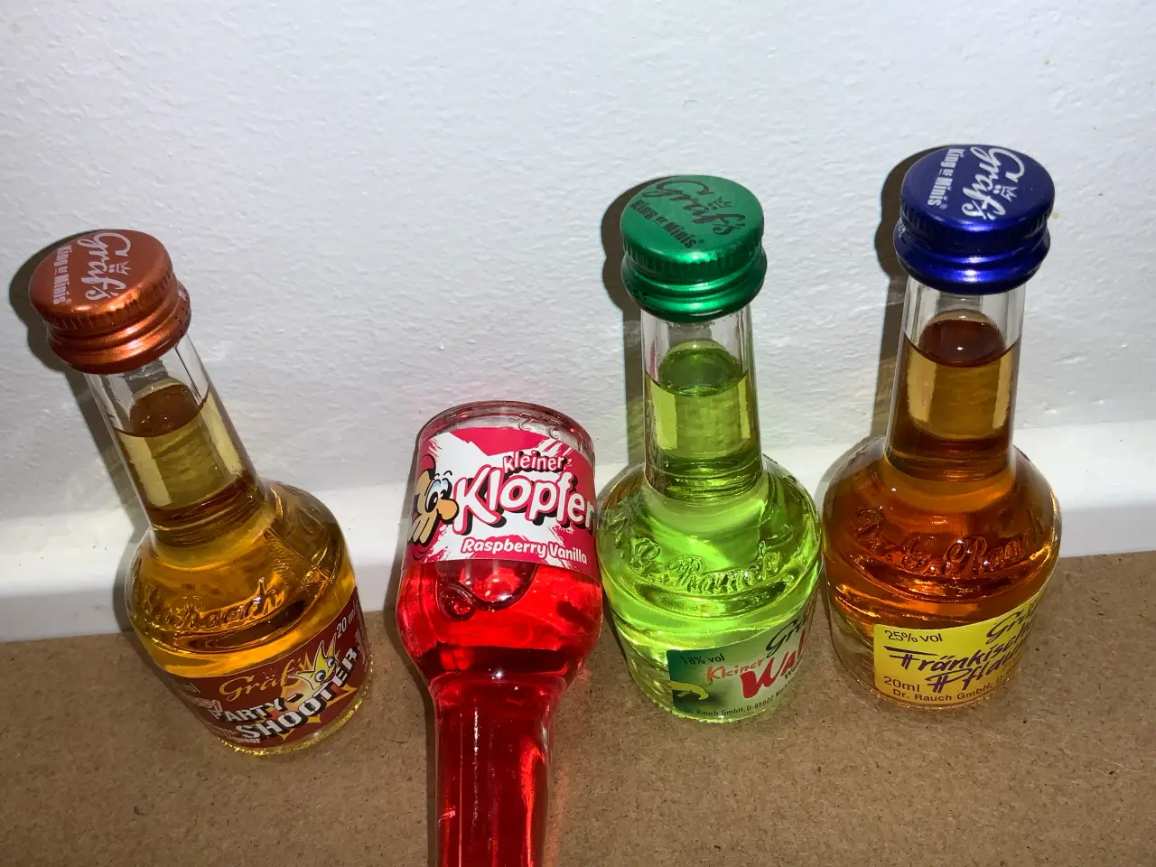 Billede 4 - 4x20 ml. Likør miniflasker