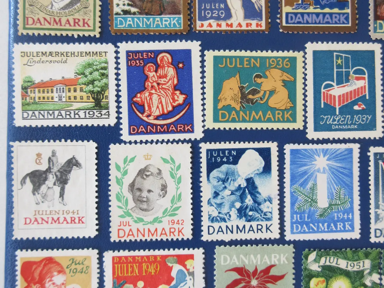 Billede 4 - Ældre danske julemærker årgang 1908-1951 47 mærker
