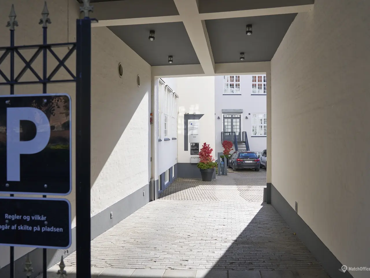 Billede 13 - Lav leje pr. md. det første halve år. 328 m² lyse kontorlokaler i prisbelønnet ejendom udlejes i Odense City!