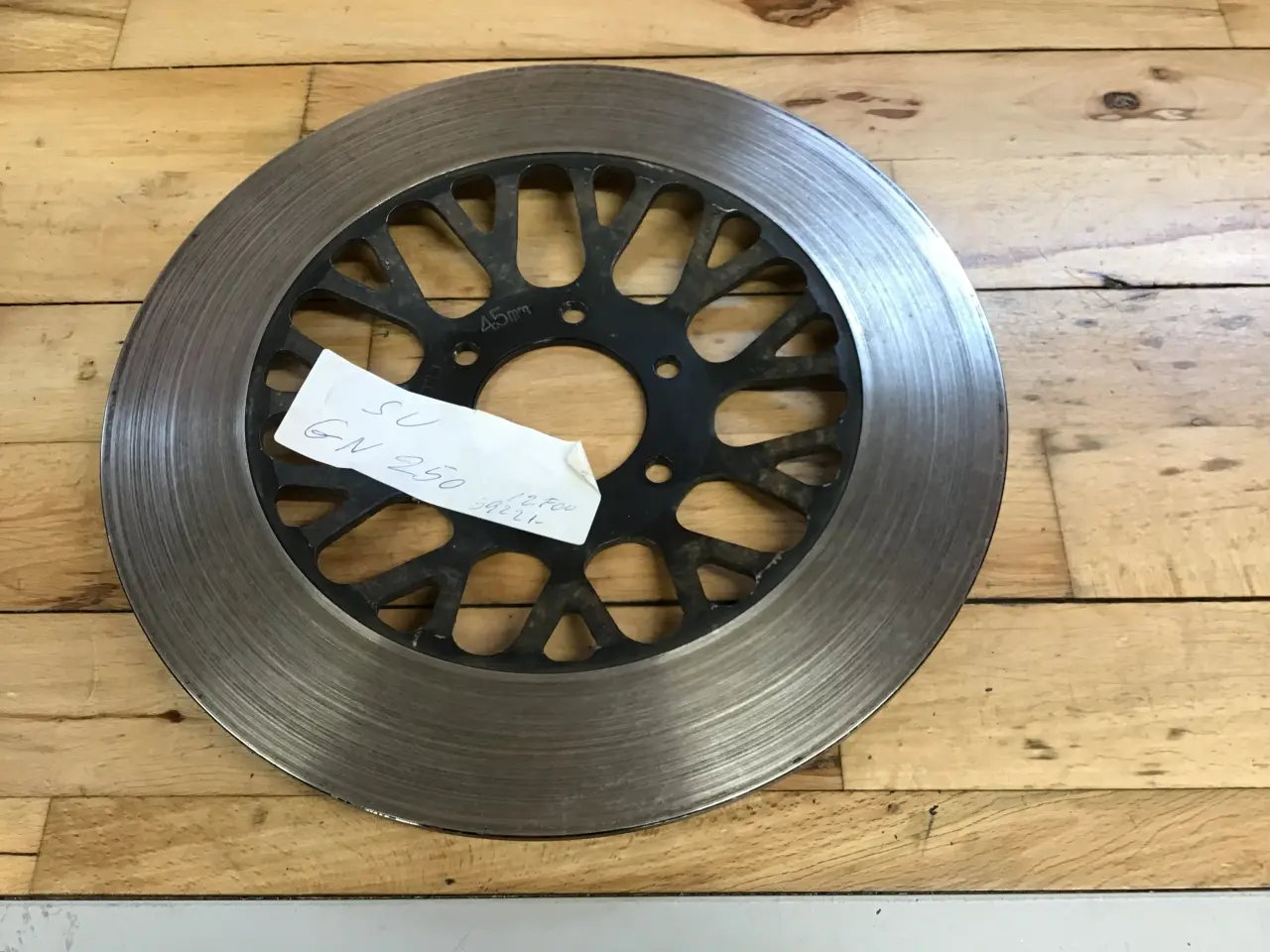 Billede 1 - Suzuki GN 250, brugt original bremseskive