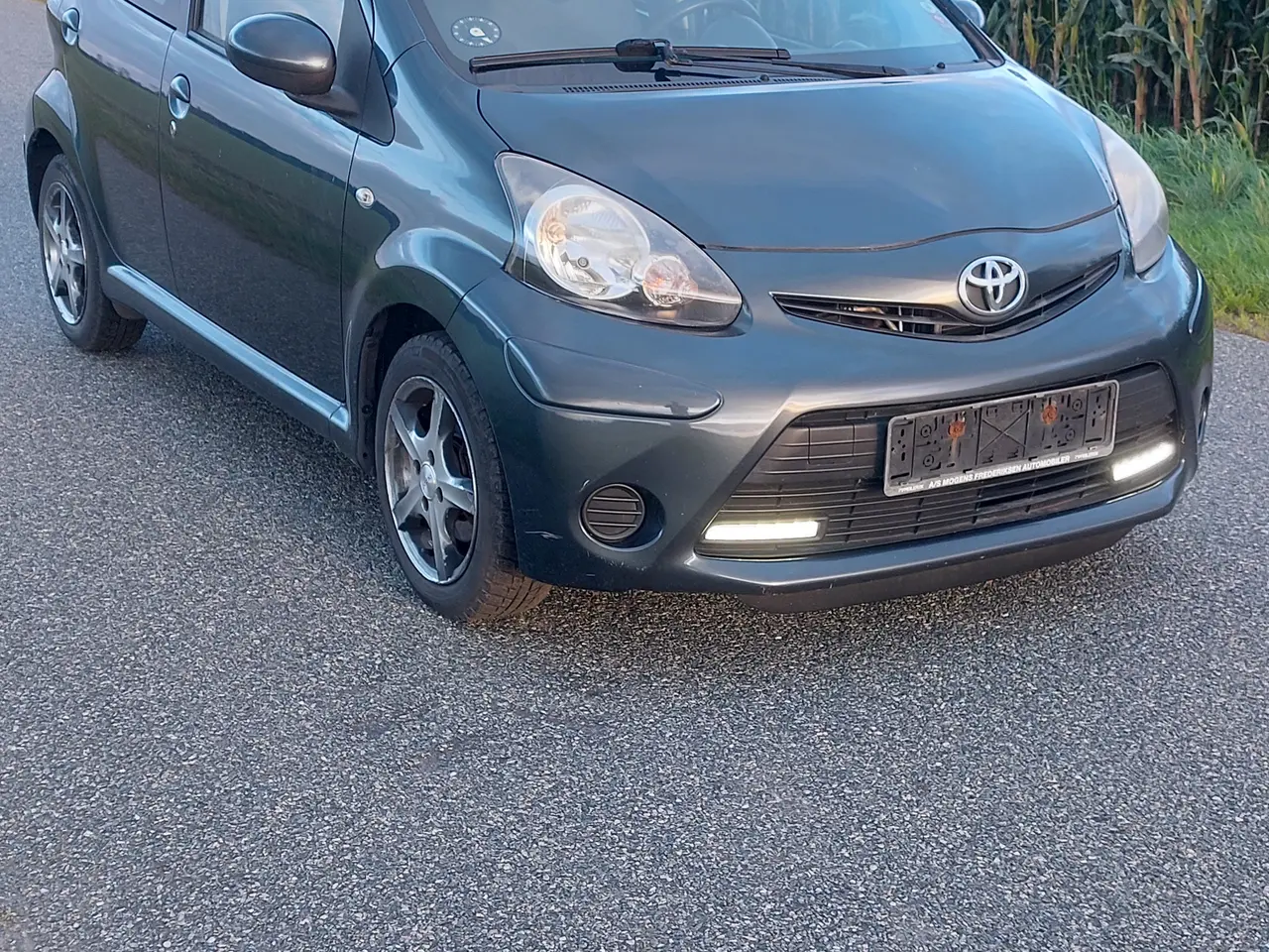 Billede 1 - Toyota Aygo 1,0 benzin årgang 2012. Nysynet. 