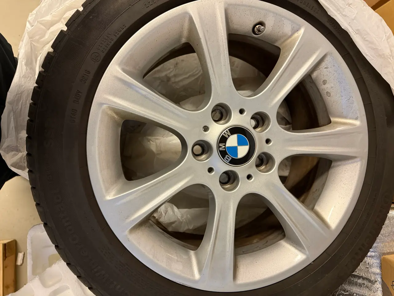 Billede 3 - Vinterdæk til BMW 225/50 R17 Fra Continental