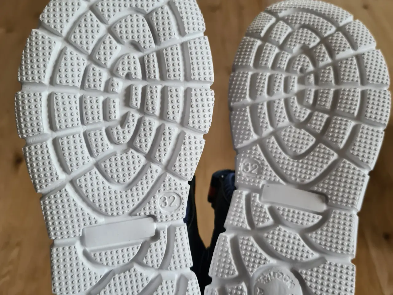 Billede 6 - NYE sandaler str 32