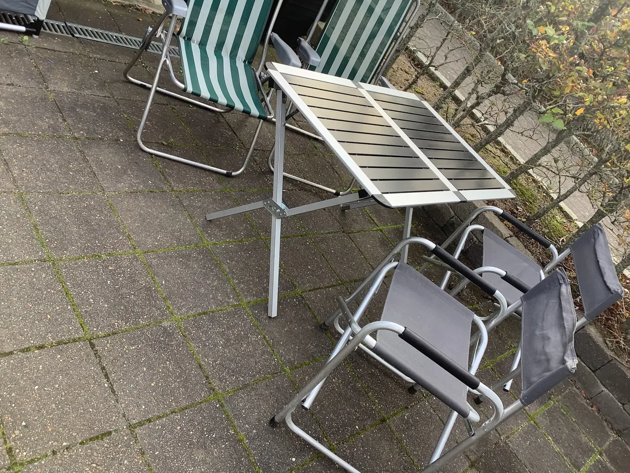 Billede 2 - Campingbord incl. 4 stole