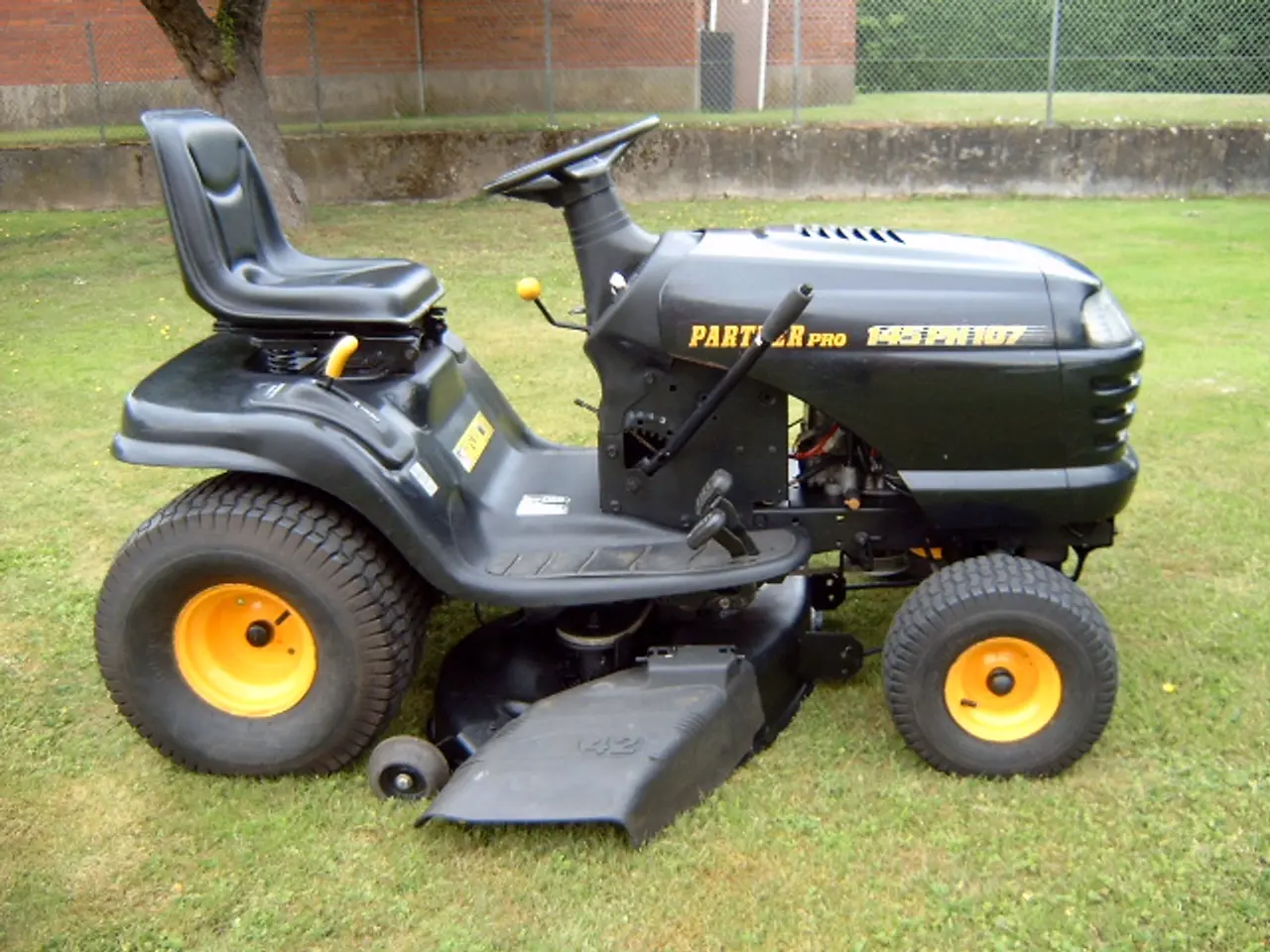 Billede 1 - PARTNER  HAVETRAKTOR