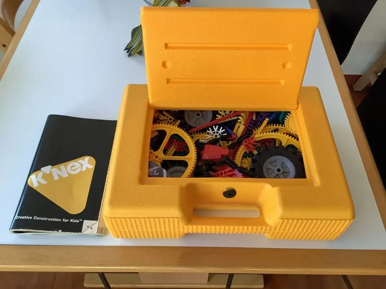 Billede 1 - K``nex kuffert