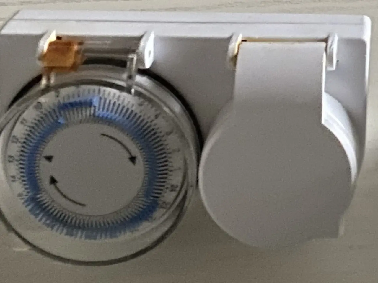 Billede 2 - Timer, Tænd og sluk ur BND-50/D70