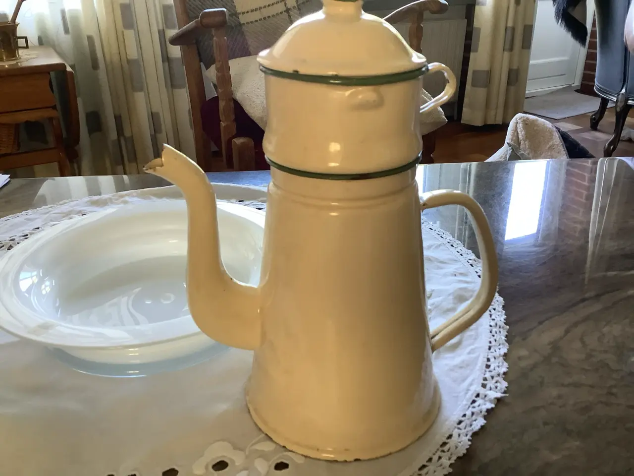 Billede 1 - Retro kaffekande i beige.