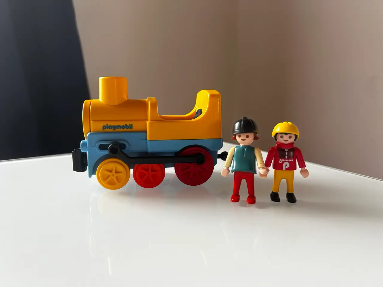 Billede 1 - Playmobil tog med figurer