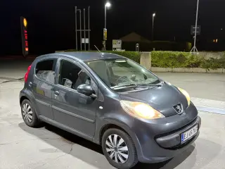 Peugeot 107 1,0 benzin 2008