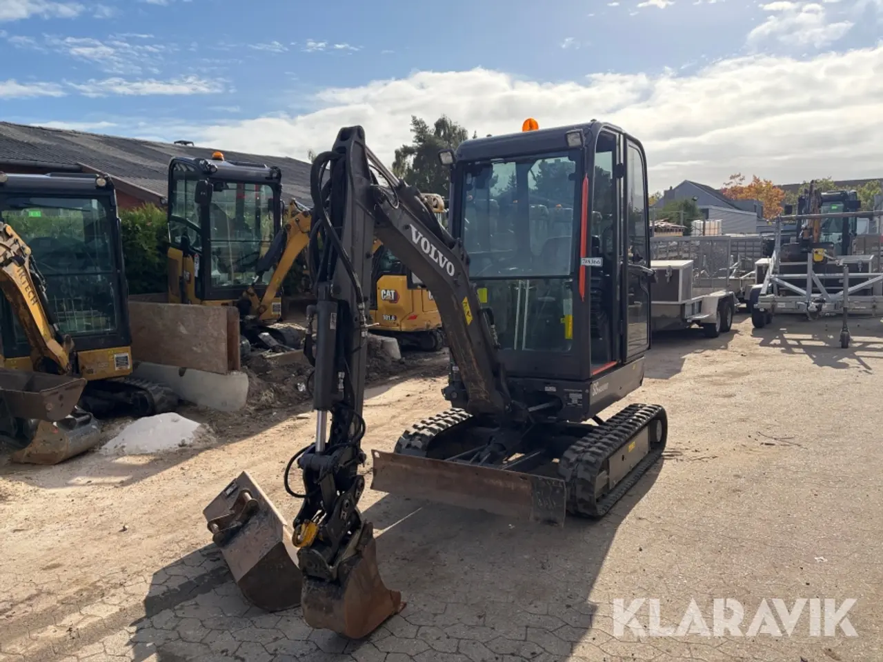 Billede 1 - Gravemaskine Volvo EC18E med 2 skovle og centralsmøring