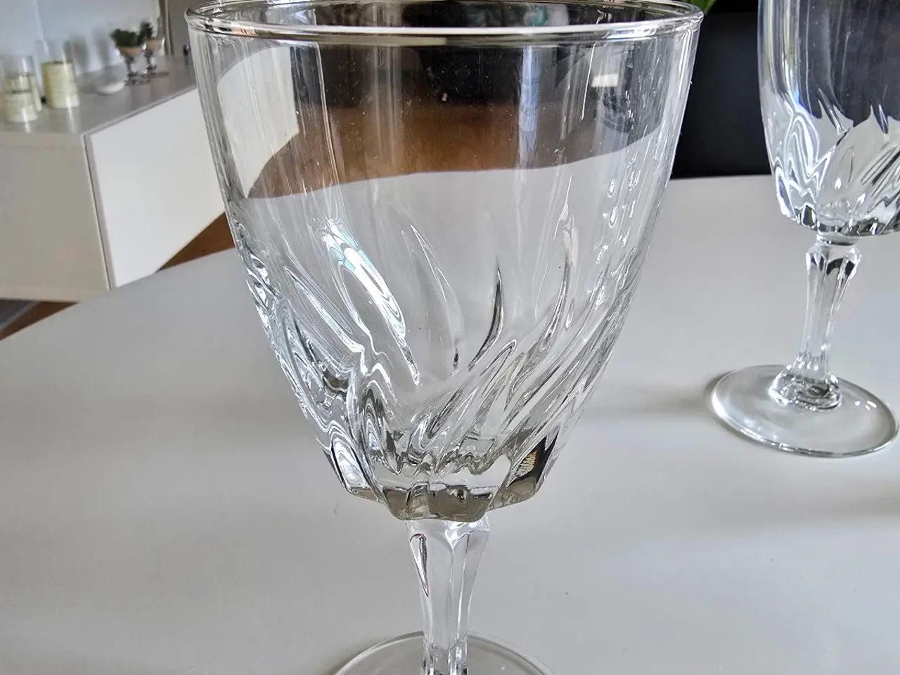 Billede 2 - Rigtig FINE VELHOLDT 6.STK Hvidvins Glas