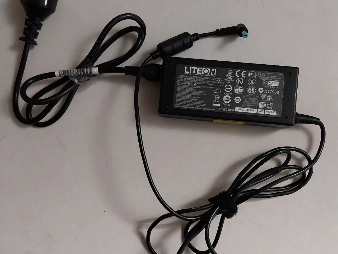 Billede 1 - Liteon computer oplader