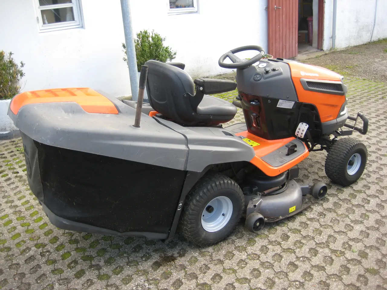 Billede 2 - Husqvarna 342 TC med opsamler kørt 192 timer