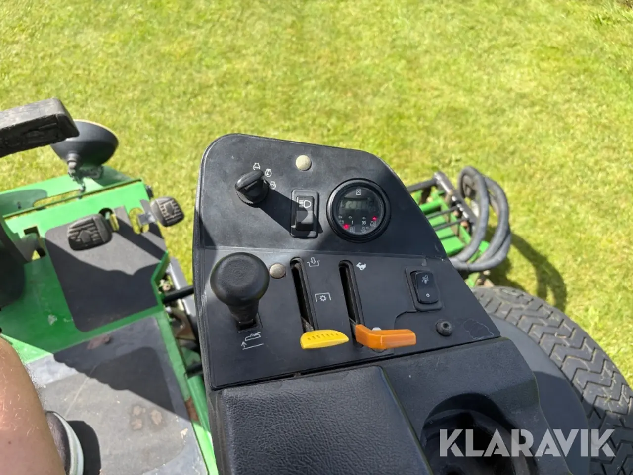 Billede 12 - Græsslåmaskine John Deere 8700