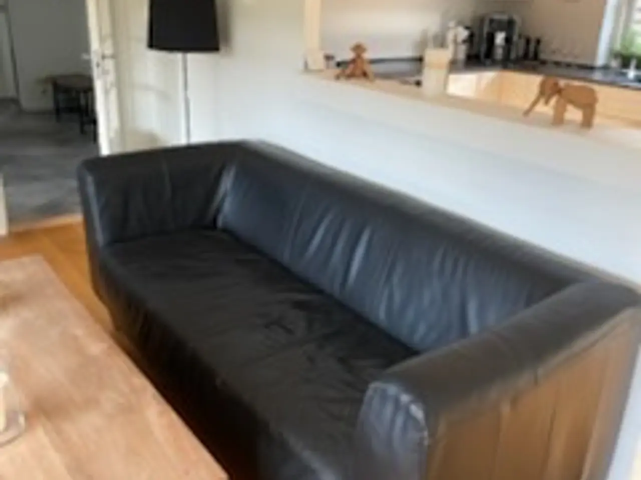 Billede 2 - 3 Personers sofa og stol i læder