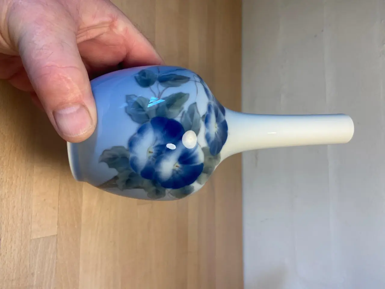 Billede 4 - Royal Copenhagen vase lyseblå 20 cm høj
