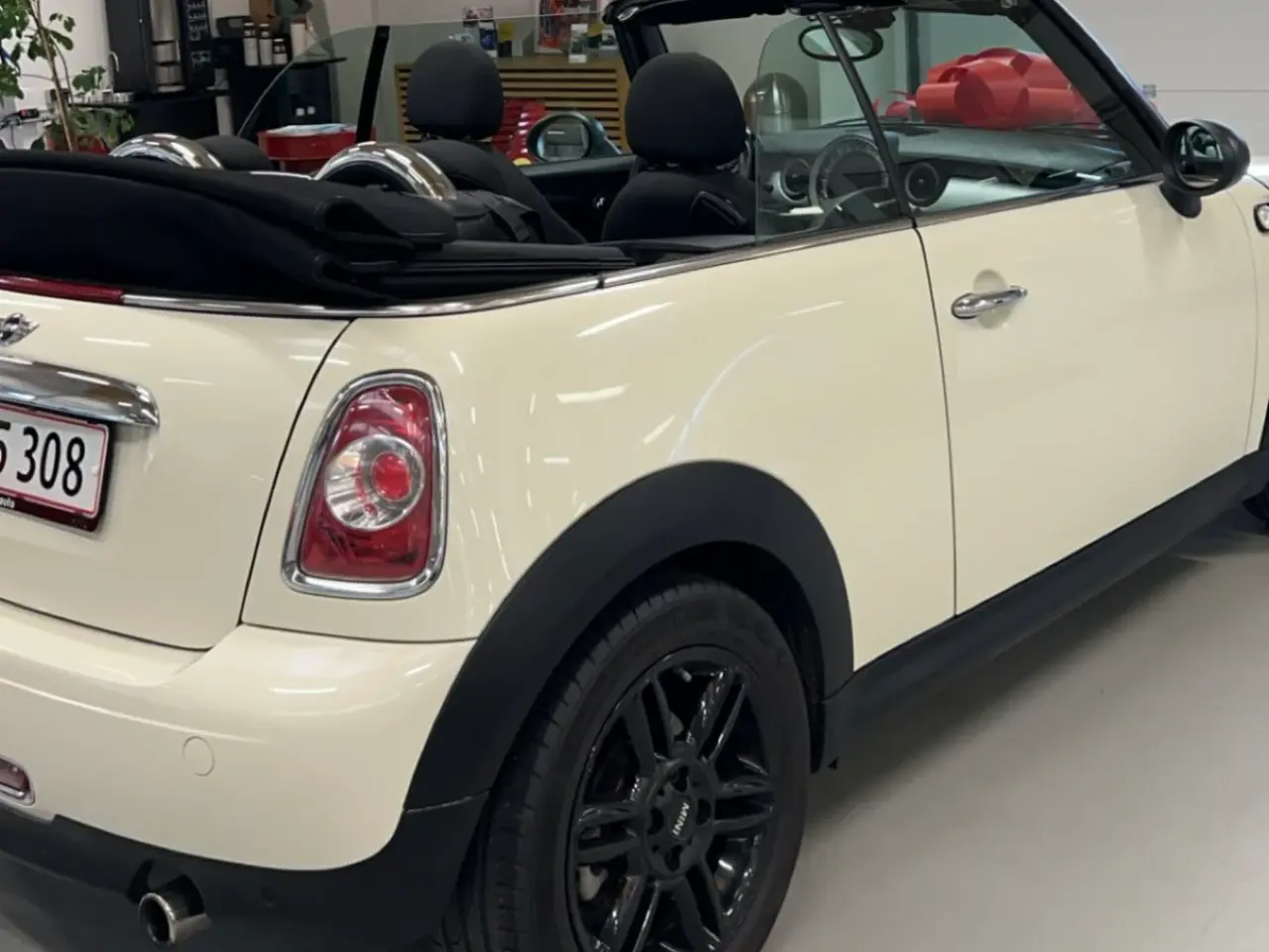 Billede 2 - Lækker Mini One Cabriolet -bliv klar til sommer 