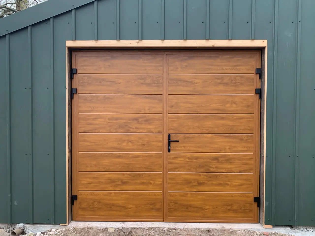 Billede 3 - Fabrikssalg af ledhejseporte & garageporte