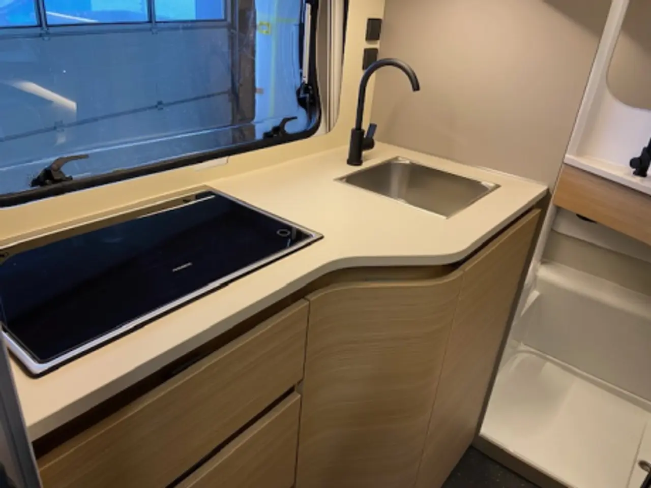 Billede 3 - Adria Action 391 LH Classic