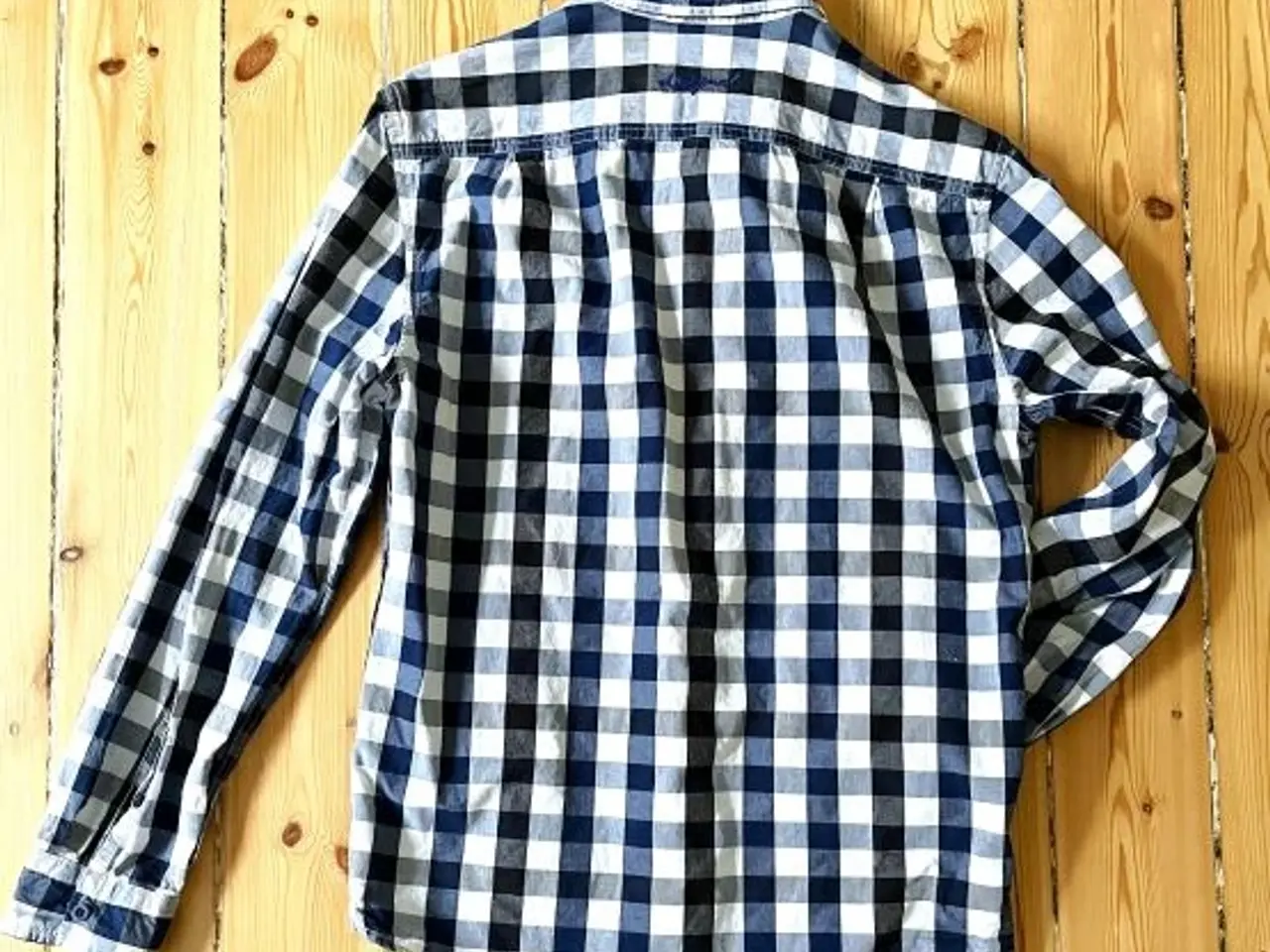 Billede 3 - Desigual herreskjorte med store tern