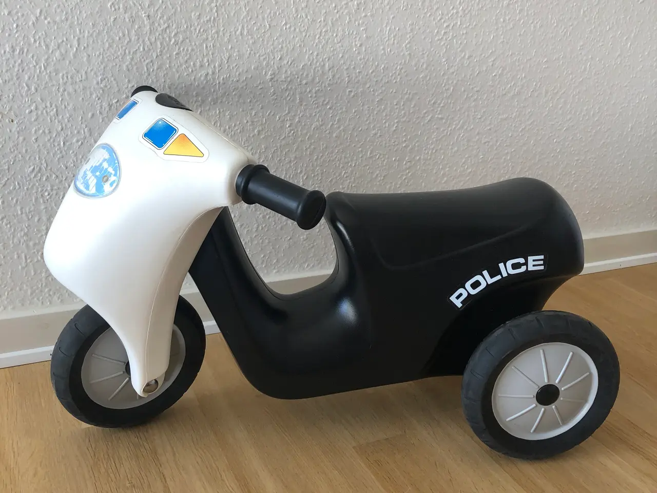 Billede 1 - Politi scooter i plast