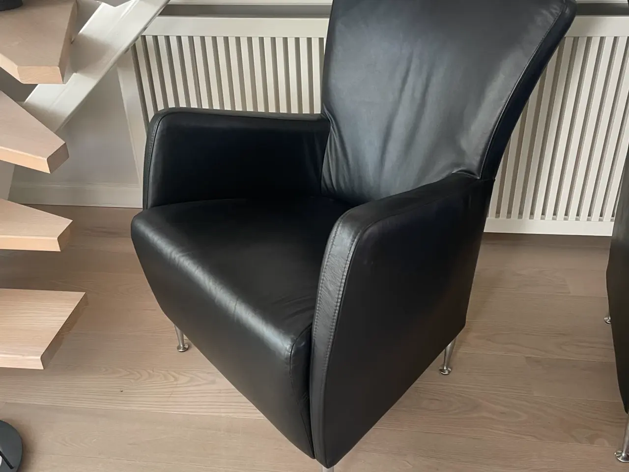 Billede 2 - 2 stk. BoConcept Model 031 lænestole i sort læder