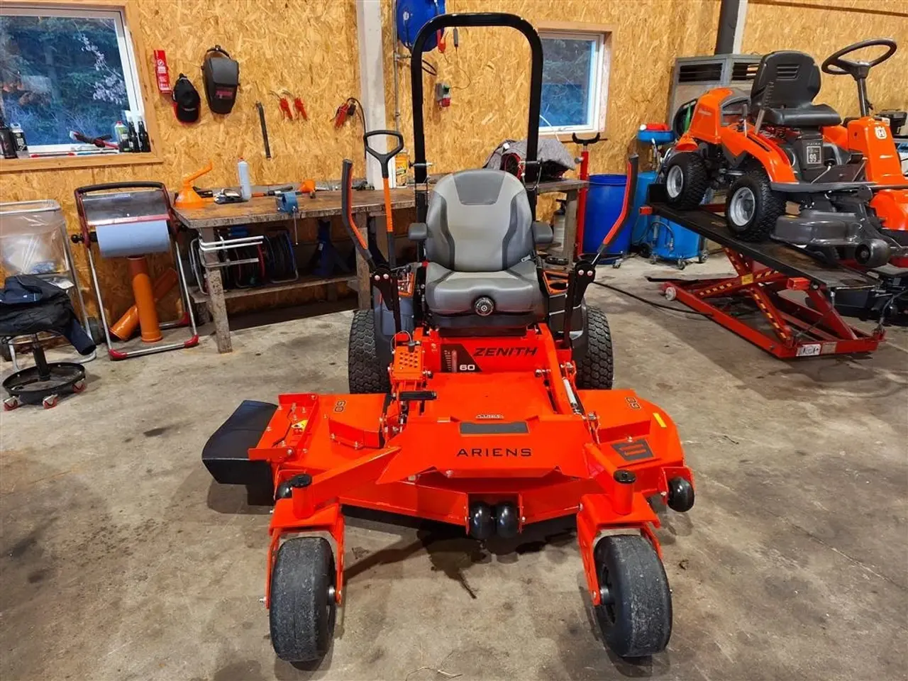 Billede 1 - Ariens Zenith 60" SD