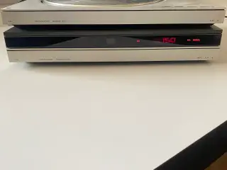 B&O pladespiller og seberat radio som passer til