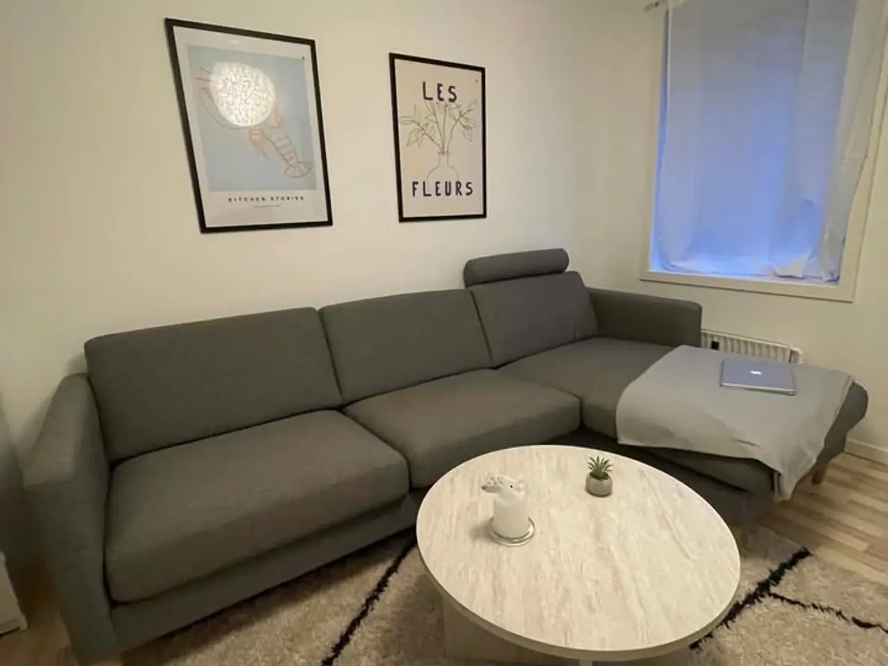 Billede 2 - Chaiselong sofa i grå