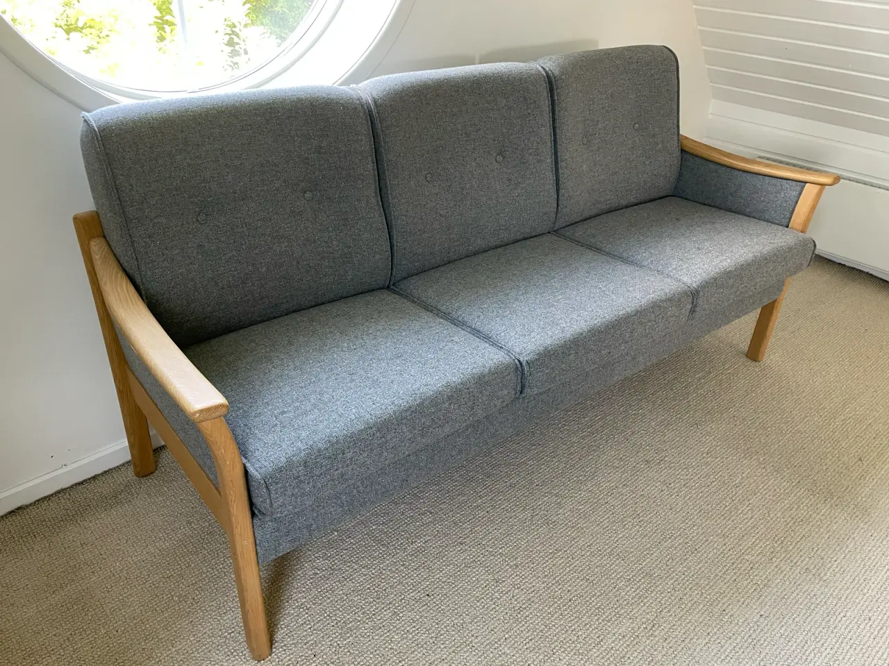 Billede 3 - Pæn grå sofa og lænestol