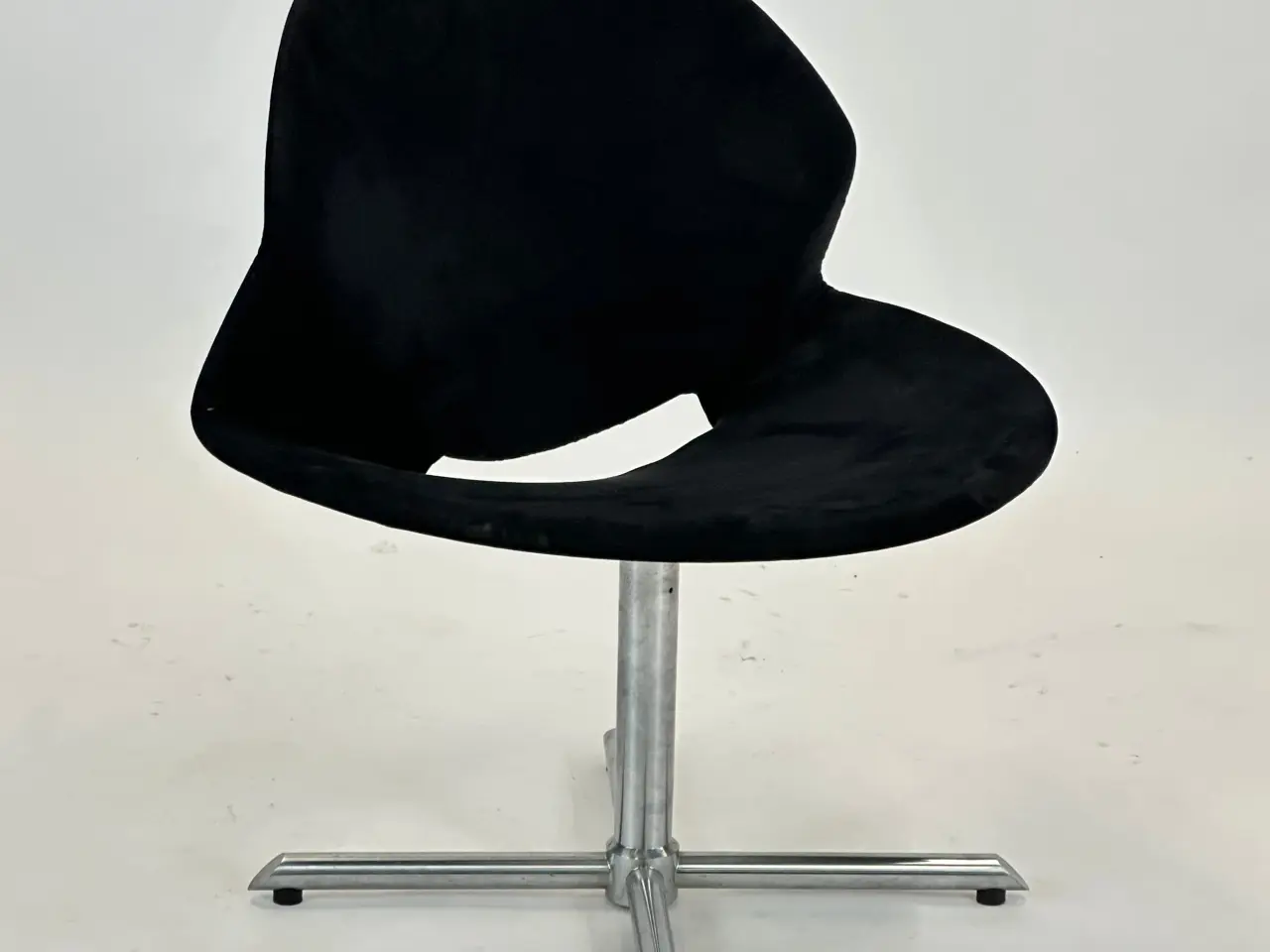 Billede 1 - Fredericia Furniture Rex Loungestol – Sort Metal Stel