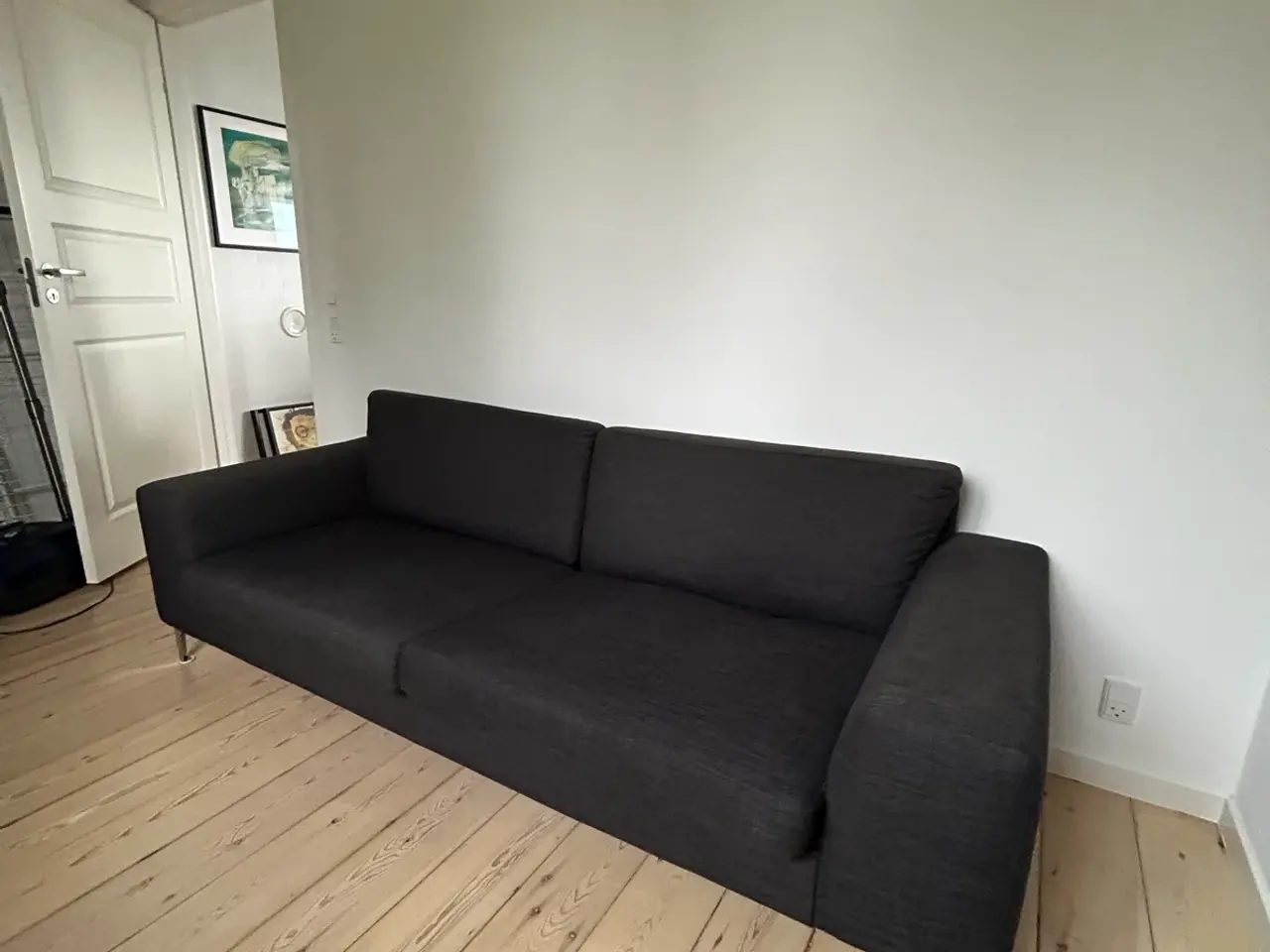 Billede 1 - Mørkegrå sofa fra ILVA