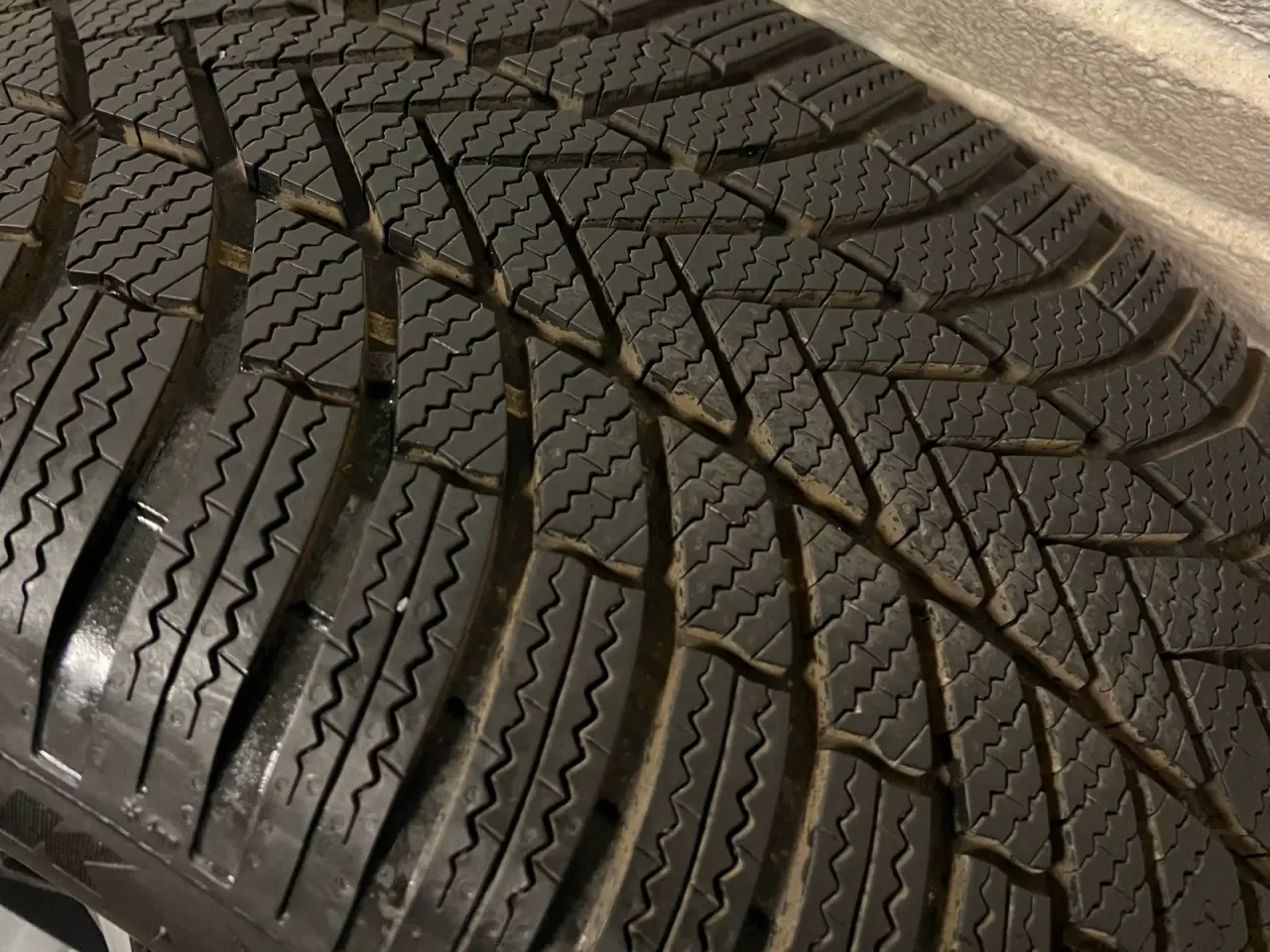 Billede 6 - Originale VW ID4/5 fælge med vinterdæk