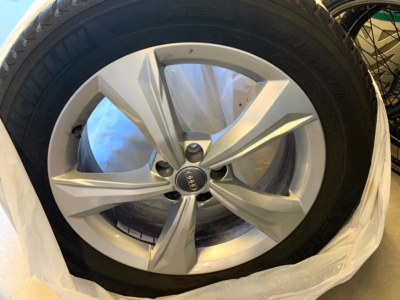 Billede 1 - Goodyear 235/55R 105V 