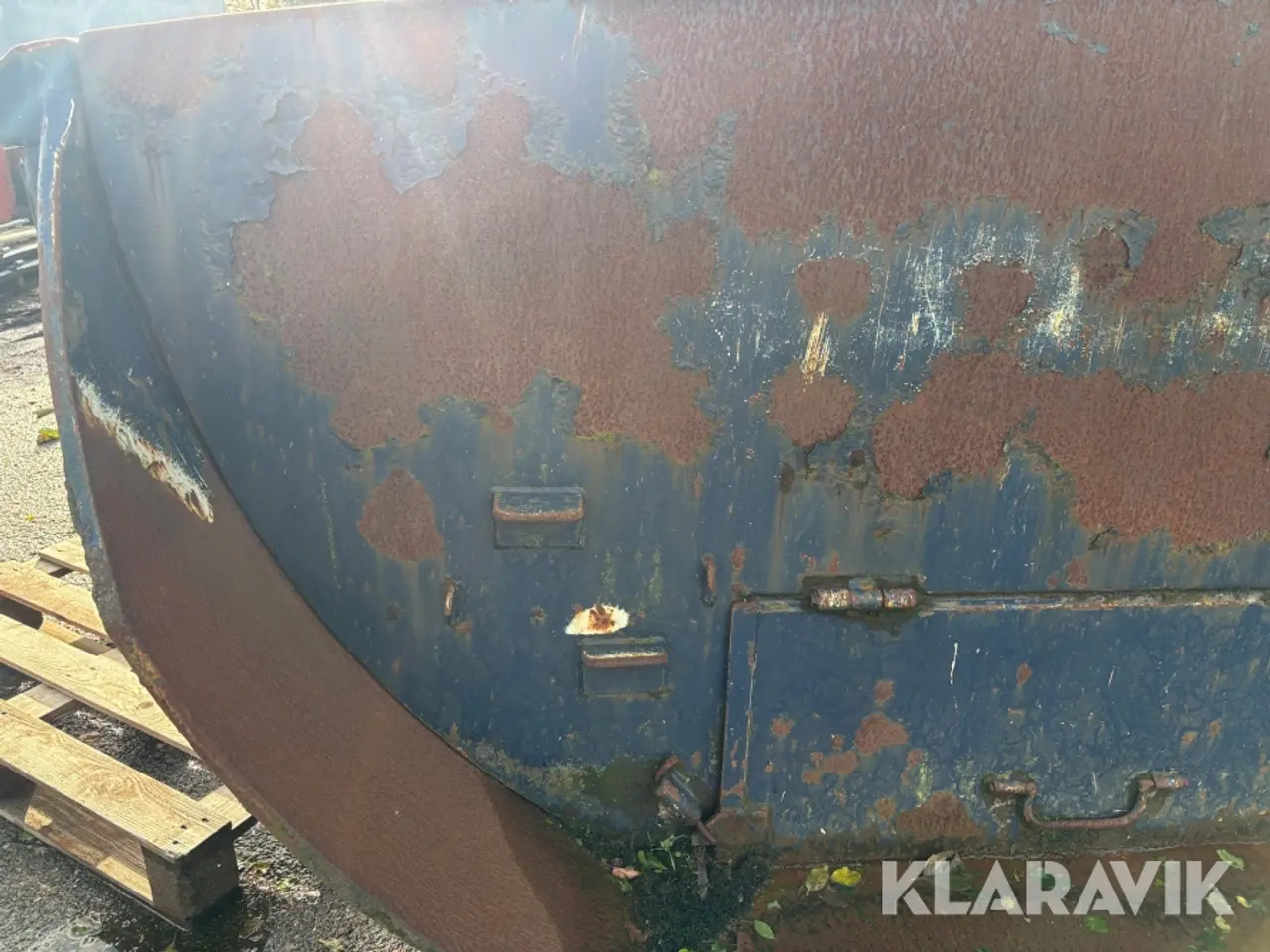 Billede 8 - Asfalt container Jøni isoleret med rullepresenning