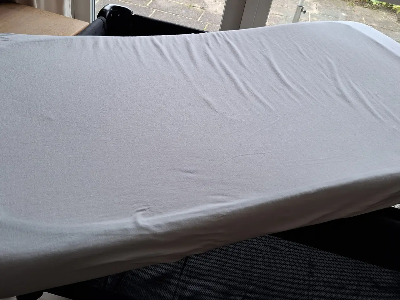 Billede 2 - Brugt rejse/weekend seng med ekstra madras