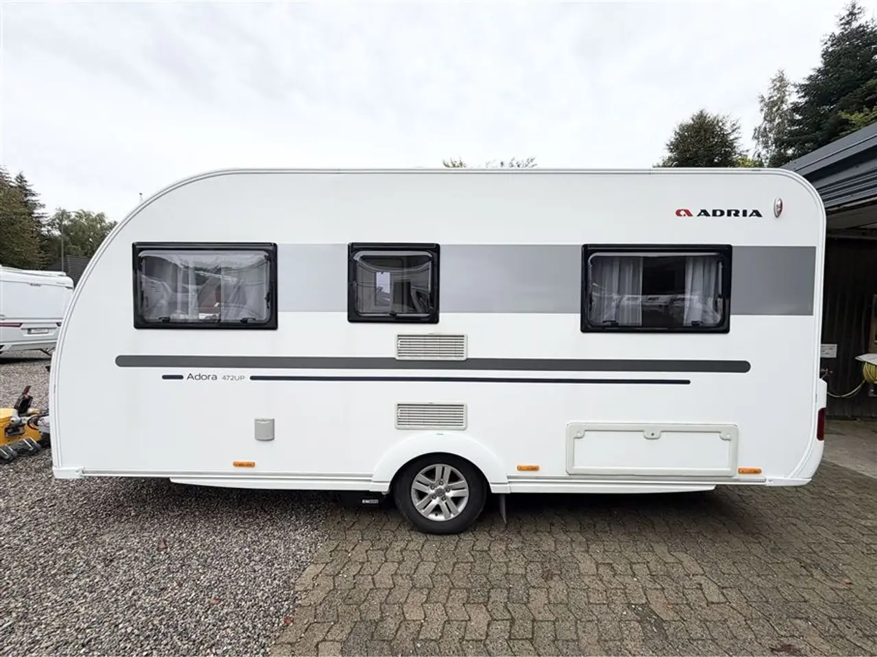 Billede 4 - 2020 - Adria Adora 472 UP   Fransk seng-Alde-Gulvtemp.-Mover-Fast markise