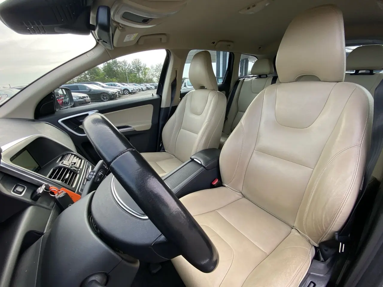 Billede 10 - Volvo XC60 2,4 D5 Momentum AWD 220HK 5d 6g Aut.