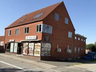 Attraktiv investeringsejendom med bolig- og erhvervslejemål i Højbjerg - Udst. i 5 ejerl., med flere muligheder