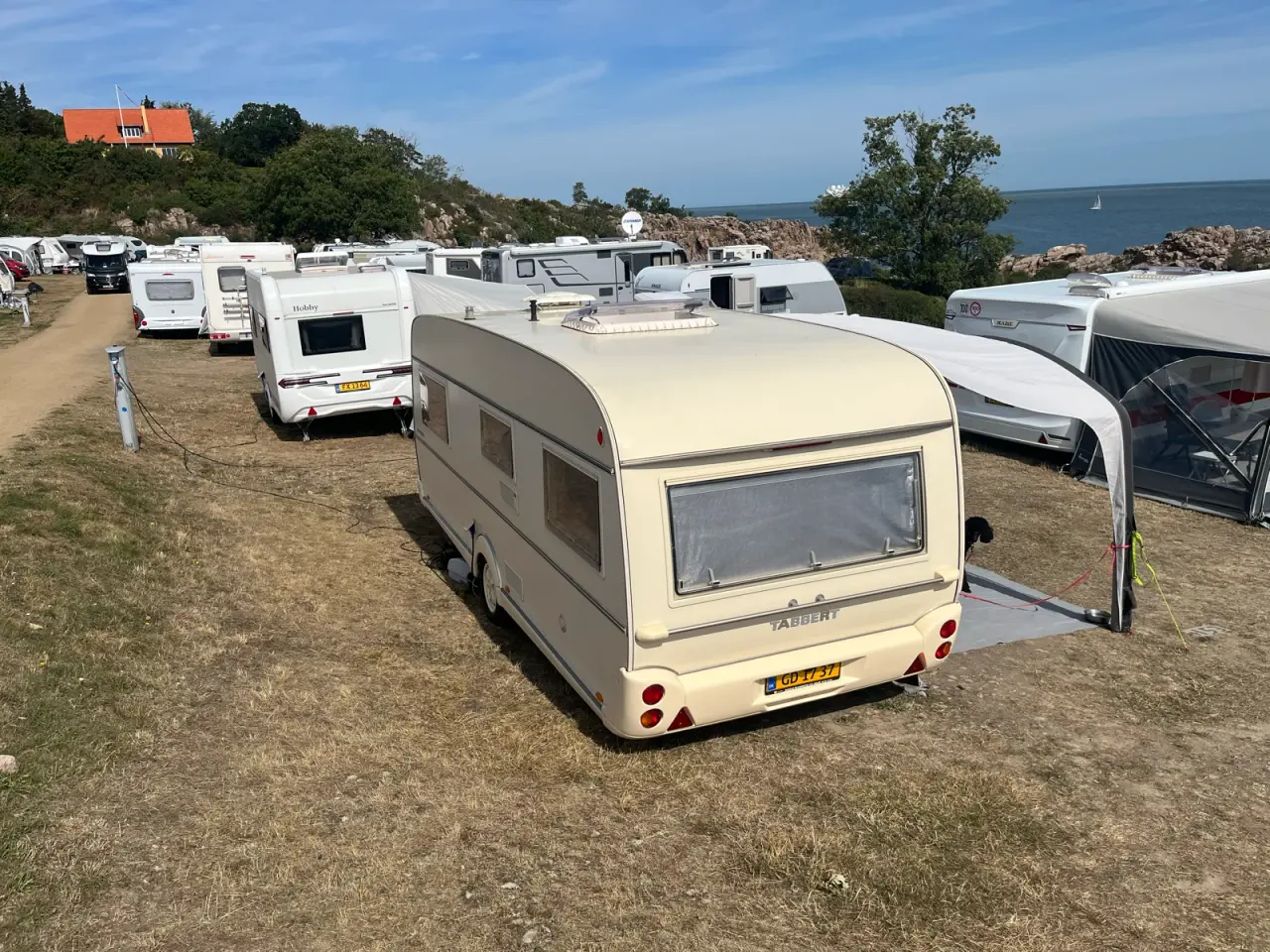 Billede 6 - Velholdt Tabbert campingvogn med enkelt senge