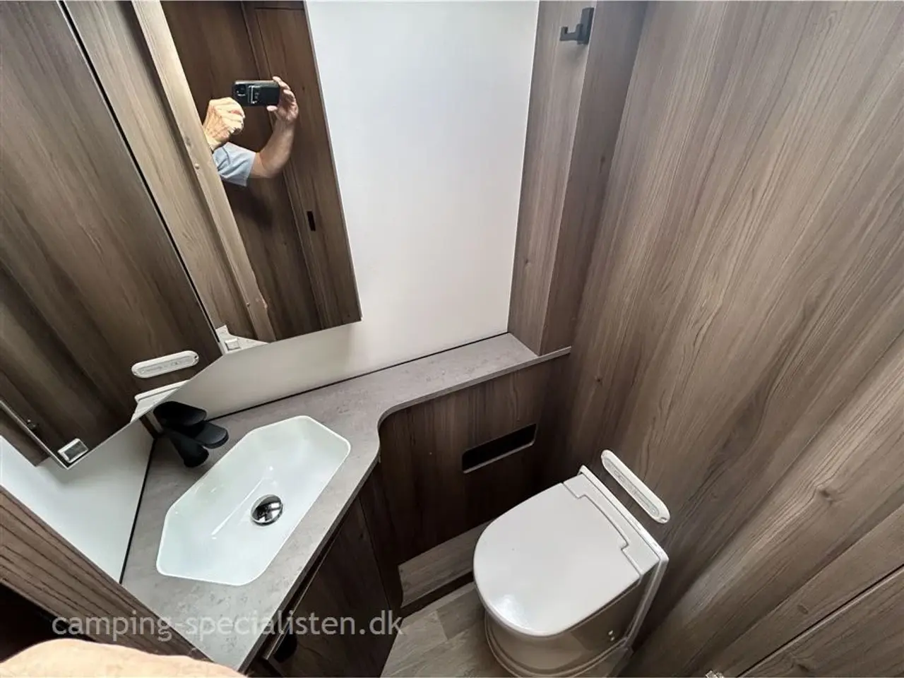 Billede 7 - 2026 - Kabe Imperial i930 QB NYHED Kabe Imperial i930 QB model 2026 kan snart ses hos Camping-Specialisten