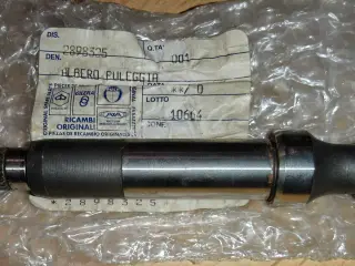 Piaggio Typhoon / NRG / Zip. Ny Original Gearaksel