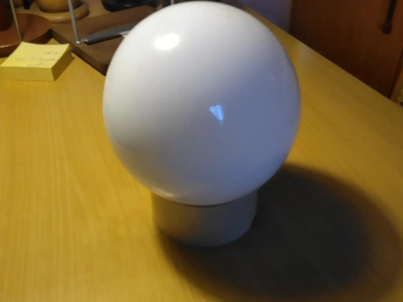 Billede 1 - Hvid glaskuglelampe med fatning 